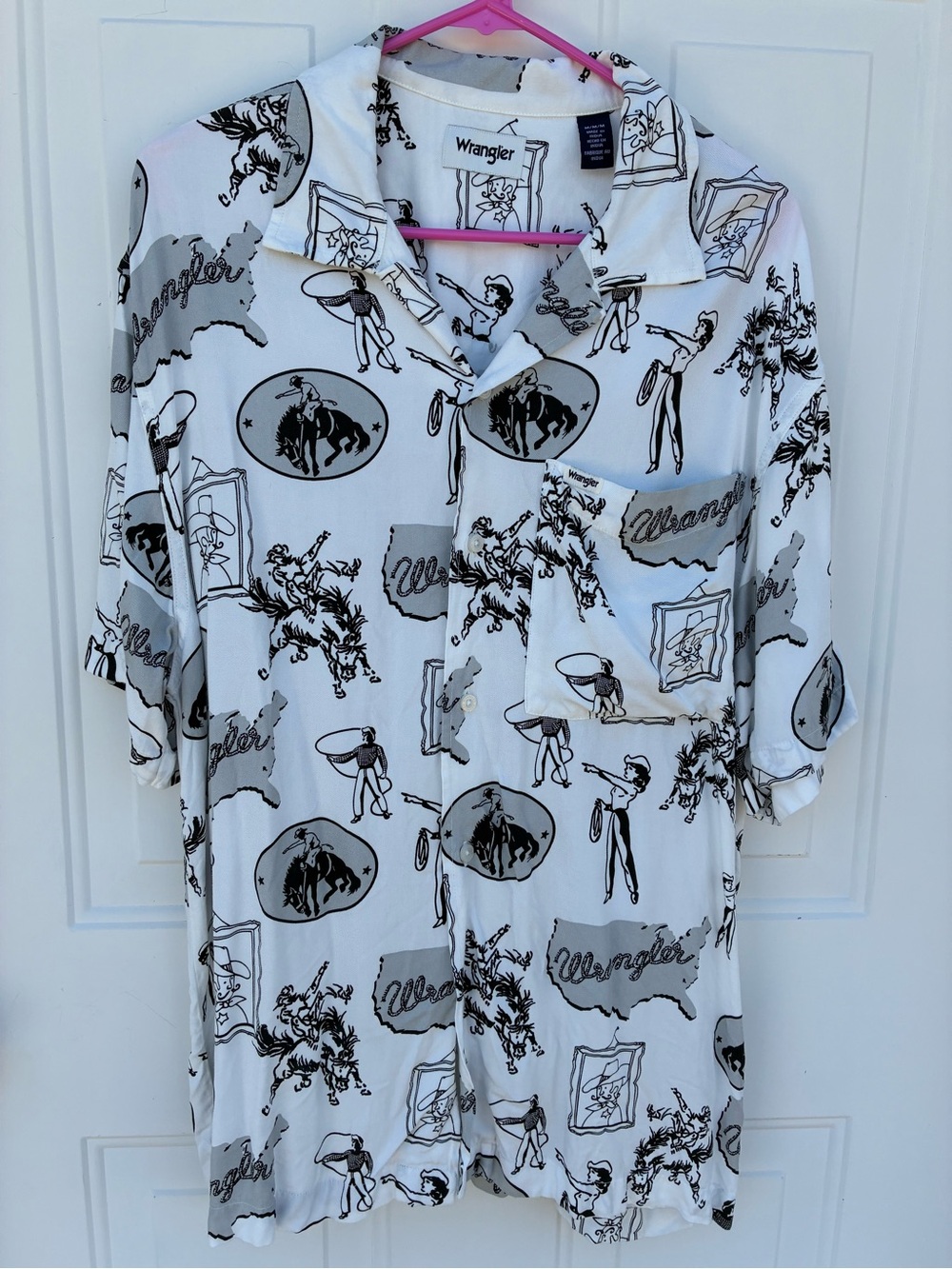 Wrangler Men’s Black and White Western Rodeo Cowboy Camp Short Sleeved Button Up